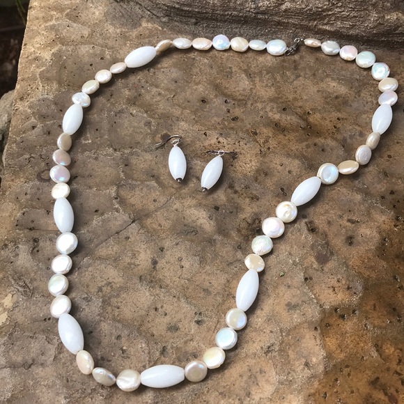 Jewelry - COIN PEARLS SET